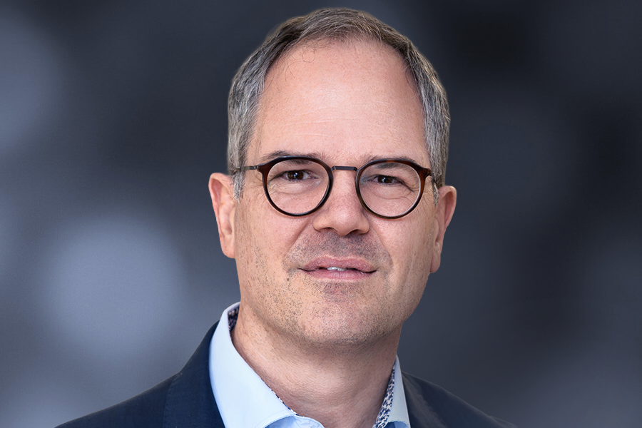Bernhard Henhappel | Tatra banka Bernhard Henhappel